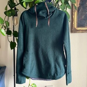 •Sherpa Adventure Gear pullover fleece MD•